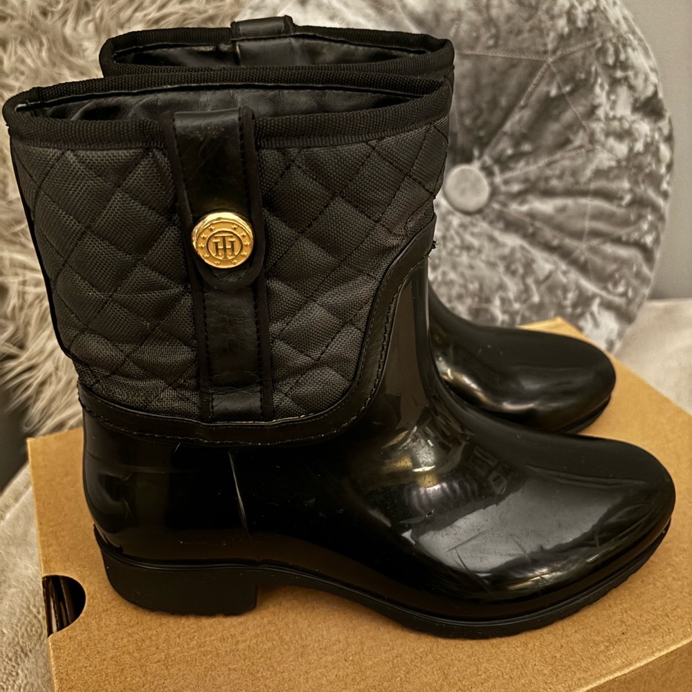 Tommy Hilfiger rain boots